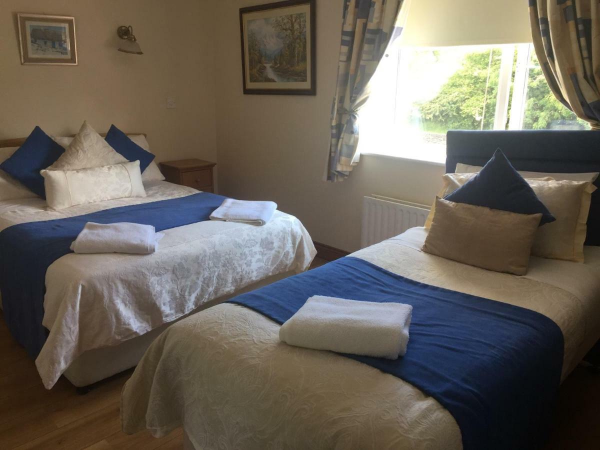 Teach Na Coiribe B&B Castlegar Eksteriør billede